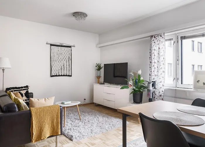 Bright Downtown At Great Location